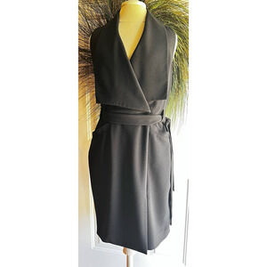 The Limited Sleeveless Black Front/Side Tie Lined Dress Size 8
